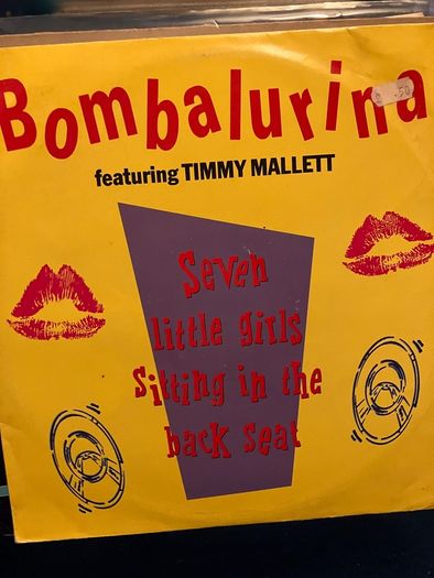 Mixed Batch of Vinyl Singles (33 Records)