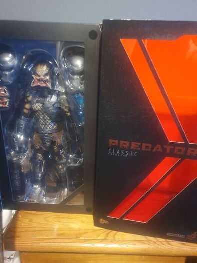 Sideshow Predator Classic