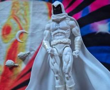 Hasbro Marvel Legends Moon Knight Action Figure Loose 6 inch