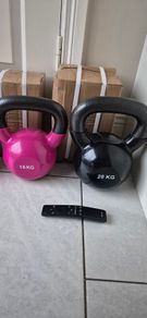 2xbrand new cast iron kettlebells