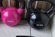 2xbrand new cast iron kettlebells