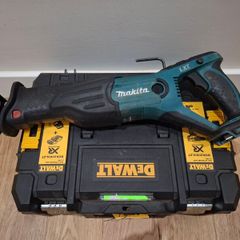 Makita reciprocating saw