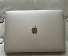 Apple MacBook Pro 13 inch M1 2020