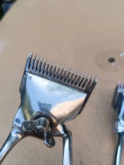 3 x Vintage Hand Hair Clippers