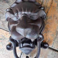 New metal lion's  head door handle, D18 post 7e