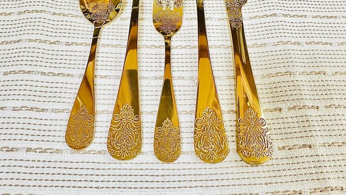 New Gold cutleru 5 pc x 10 sets Dining knife Fork Spoon Dessert spoon Salad fork