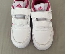 Brand new Girls Adidas pink & white trainers size 9UK/EU 26 1/2