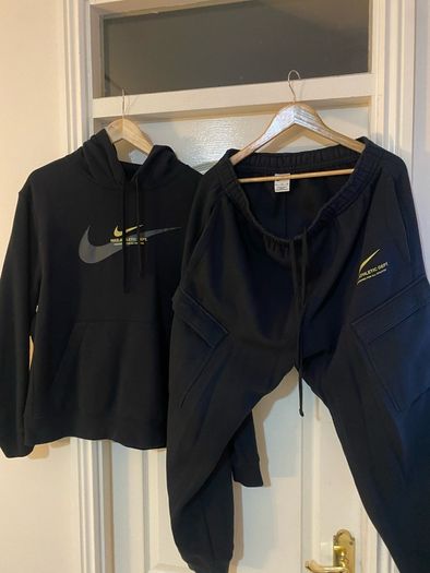 Nike Mens Tracksuit