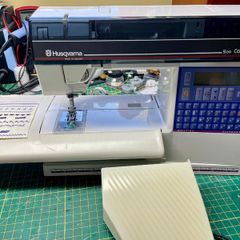 Quality Swedish made Huskvarna Viking 500 Sewing Machine - Just serviced - Like new! Sews alphabet and numbers & embroidery stitches!