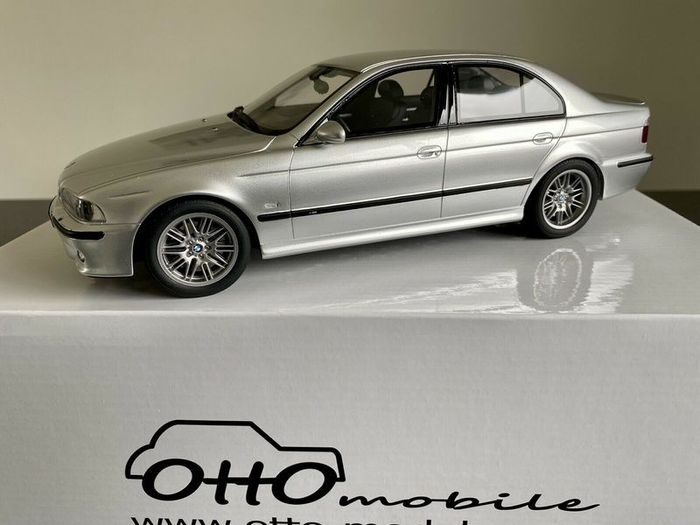 BMW M5 e39 Ottomobile 1/18 New in Box