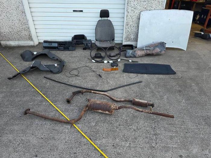 toyota starlet breaking