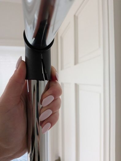 Clothes rail