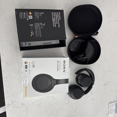 Sony WH1000XM4 noise cancelling Headphones