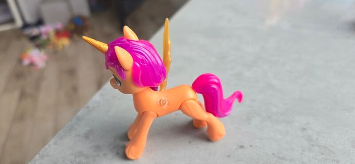 8 x Bundle, all different, Lot of New Generation Moulded 3 inch Figure Sparkle Glitter Hasbro Crystal Adventure MLP G5 My Little Pony