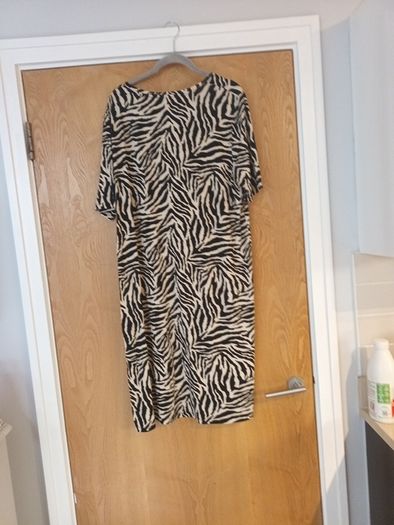 Bicalla Animal - Black-Beige  Dress.  S.XL.  B.N.W.T