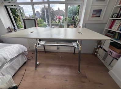 Varidesk standing desk - mechanical, sitting/standing