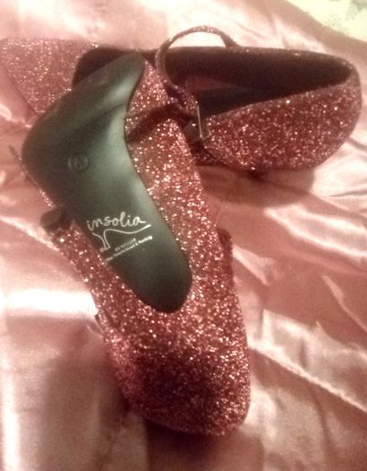 Women's shoes