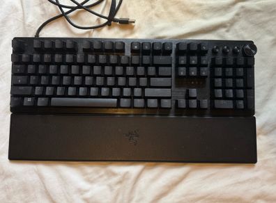 Razer Huntsman V3 Pro Full Size Analog Optical Gaming Keyboard + Wrist Rest