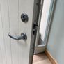 Door, superior front Image 3