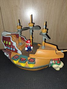 Super mario deluxe bowser airship playset