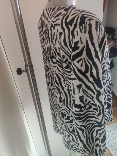 Zebra print glitter V-neck long sleeve blouse size UK14 EU42 Postage included
