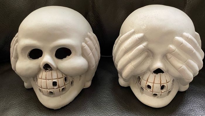 Halloween LED Ceramic Skull 15cm