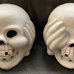 Halloween LED Ceramic Skull 15cm