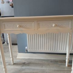 Dressing table