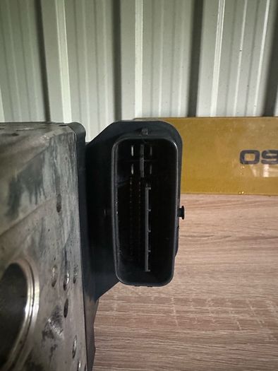 lexus is220d ABS Pump Controller