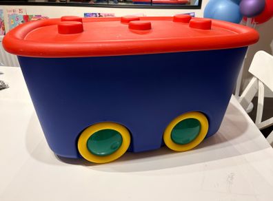 toy box