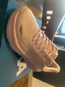 Brand new hoka bondis