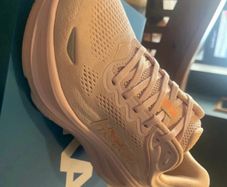 Brand new hoka bondis