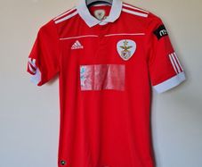 2010 adidas benfica jersey Size small ptp 18" in good condition