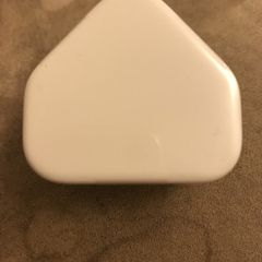Apple 5w USB power adapter