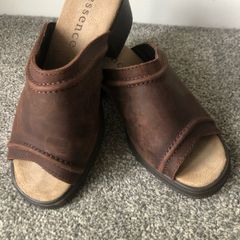 Brown suede sandals. Brand new.Size 5