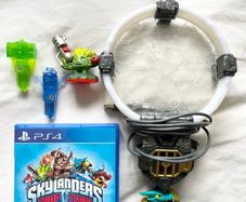 Mint PS5 / PS4 Skylanders Trap Team