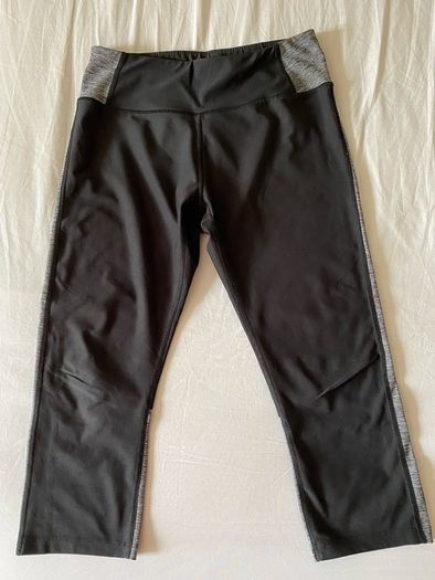 Layer 8 3/4 leggings for women, in very good condition. Size S