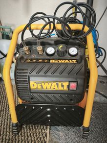 Dewalt DPC10QTC Mid Pressure Super Quiet Oil Free Compressor -230v + 2 Pneumatic Gun