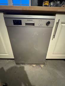 House hold items for sale Kitchen, hob, cooker, dishwasher, washing machine, radiators, showers allIn working order and in good condition