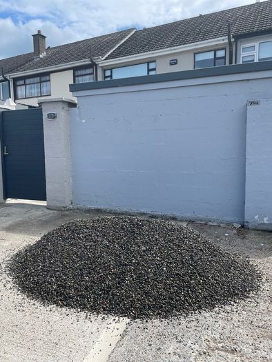 sand,stone,topsoil,pebble,gravel,stone