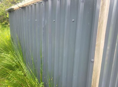 Galvanised sheeting box style
