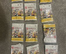 Lego mini figures looney tunes 71030 set.