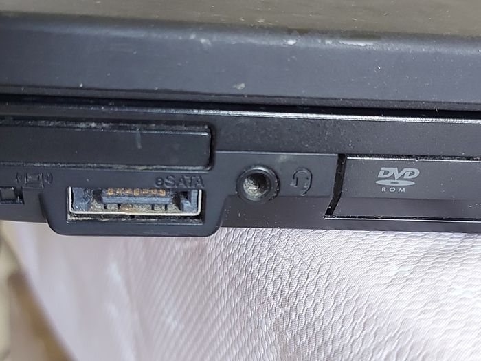 Lenovo Thinkpad T410, Intel Core i5 CPU M 520, 2.4GHz, Windows 10, 4GB Ram, 160GB HDD, Microsoft Edge, Chrome and VLC