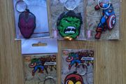 5 Marvel official licensed key chains