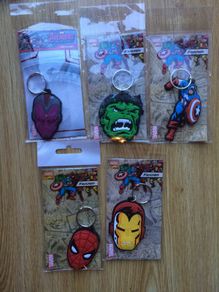 5 Marvel official licensed key chains