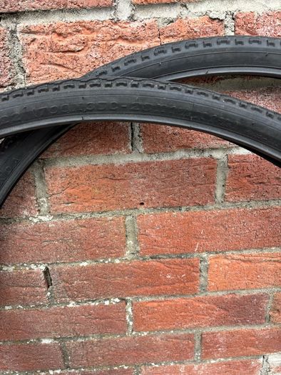 Road bike tyres