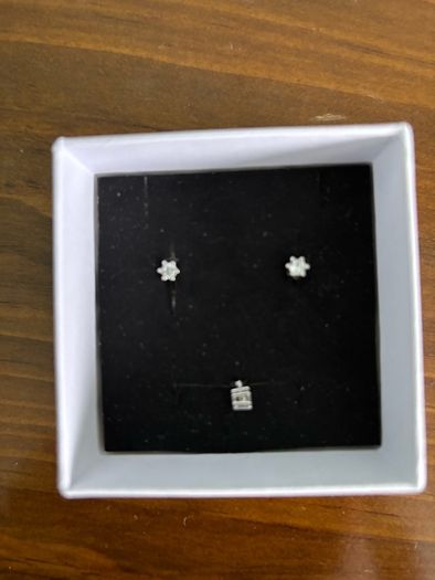 Silver stud earrings and pendant with cubic zirconia