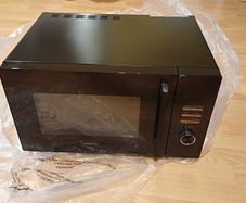 Brand New Kenwood Microwave 25L