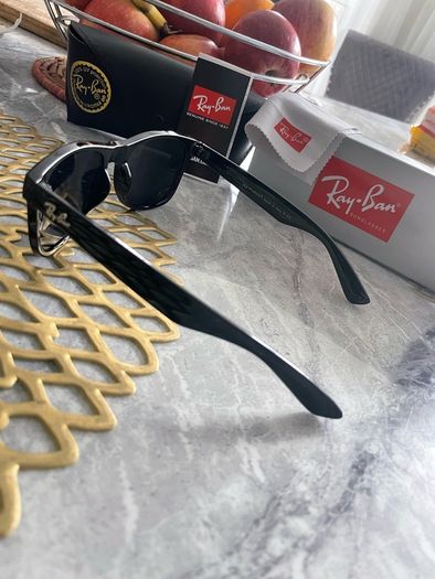Raybans sunglasses