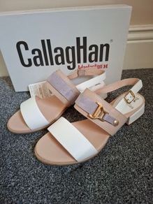 Callaghan sandals
